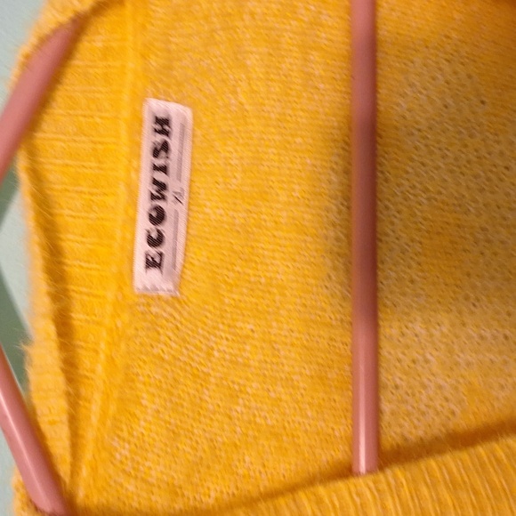 Yellow sweater - Picture 3 of 4